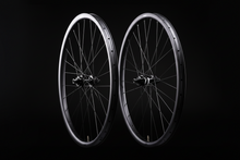 Load image into Gallery viewer, DCB 29er Carbon MTB Wheels AM/Enduro DT350 hubs