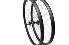 Load image into Gallery viewer, DCB 29er Carbon MTB Wheels XC Trail with Novatec hubs - DIY Carbon Bikes